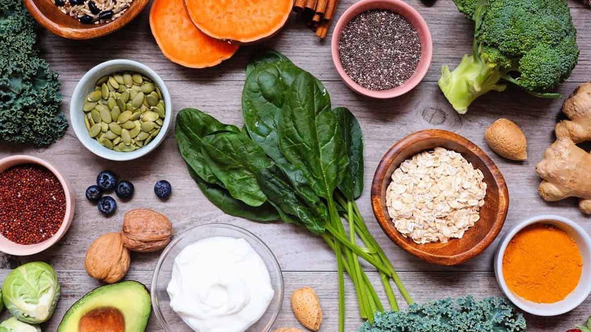 MIND Diet Linked To Lower Cognitive Decline Risk, Especially In Women: Study