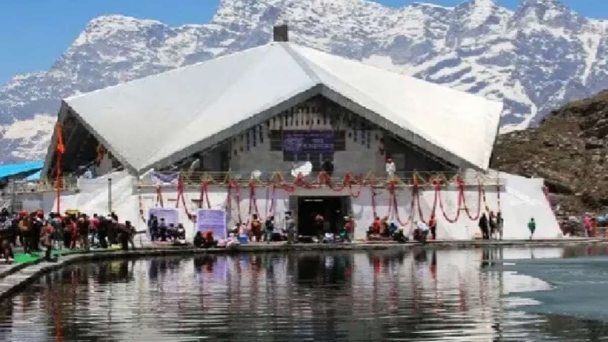 15 Sikh Pilgrims from Pakistan Airlifted from Hemkund Sahib After Falling Sick; All About Altitude Sickness